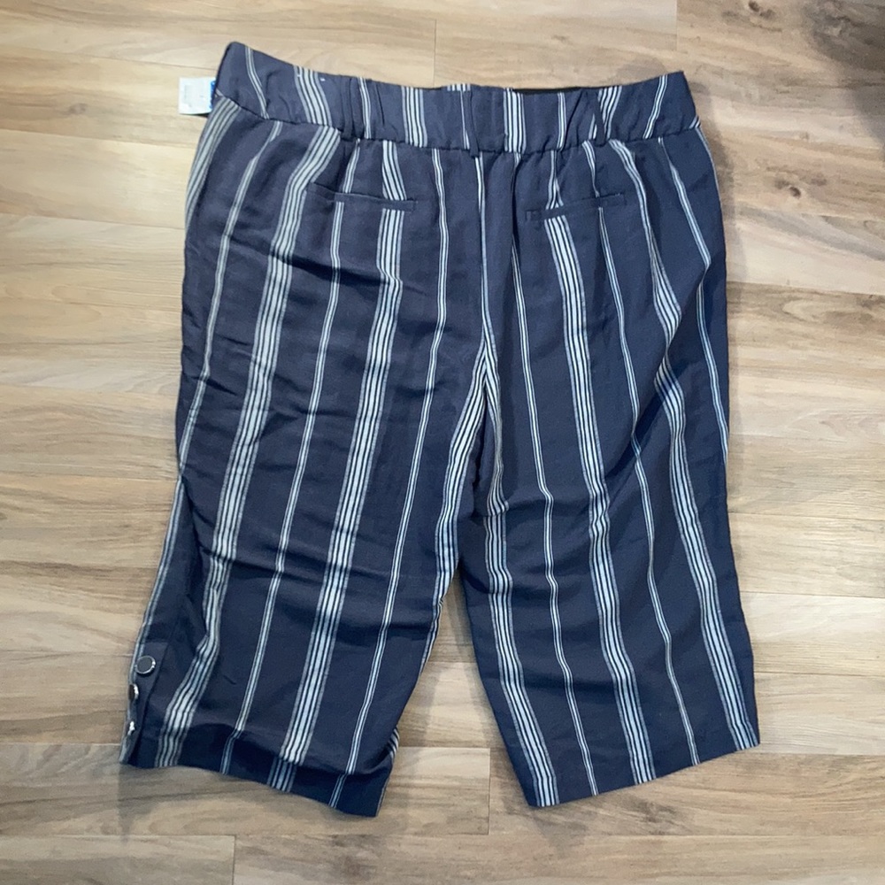 Lane Bryant the laney linen blend crop wide leg pant stripe print 26 - Picture 7 of 16